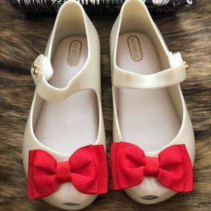 BRAND NEW MINI MELISSA RED BOW 10